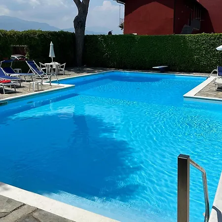 Apartment With Swimming Pool *