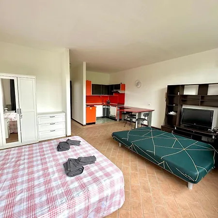 Apartment With Swimming Pool *