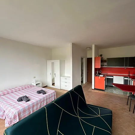 Apartment With Swimming Pool *