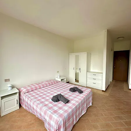 Apartment With Swimming Pool Reno Di Leggiuno